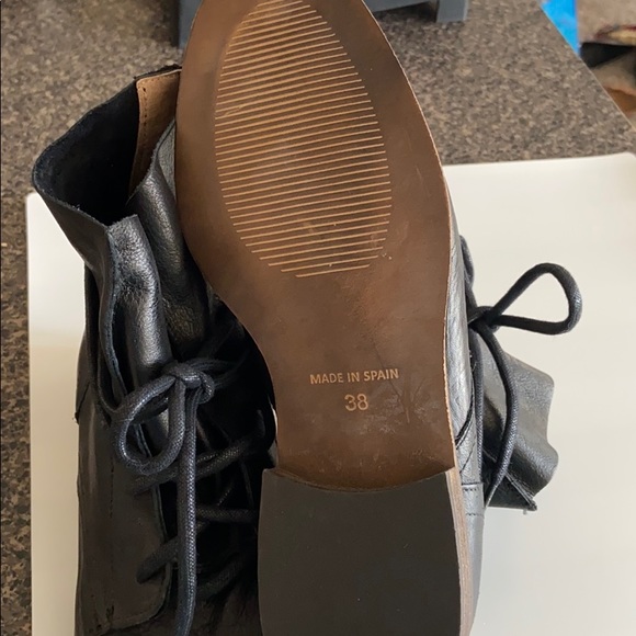 NWOT beautiful, glove-leather booties from Spain! - Picture 3 of 5